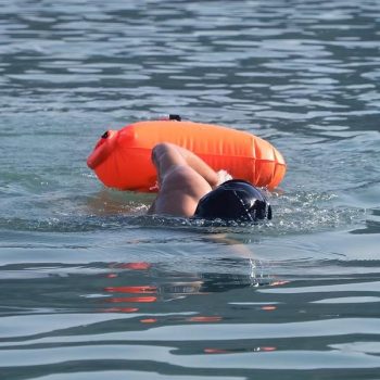 Swim Buoy Float, Inflatable Swimming Bag, High Visibility Orange Pool Float, Water Sports Swimming Drifting Equipment